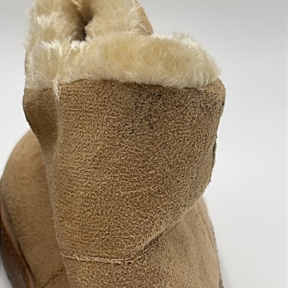 China Buttons City Toddler Girls Boots Tan Faux Fur Lined Boots Size 29 - Picture 4 of 8